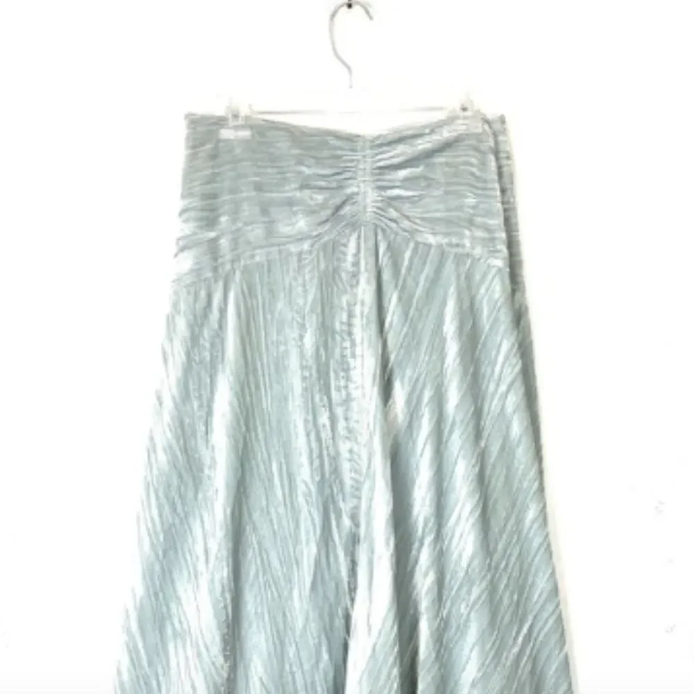 Vince Skirt Crushed velvet Ruched sage green size 8